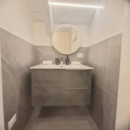 Modern Flat 1 Near The Swiss Border In Viggi 公寓 *