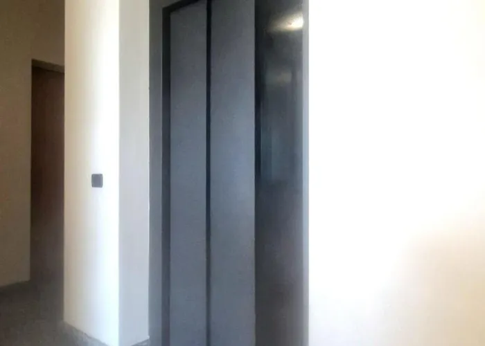 Modern Viggi Viggiù